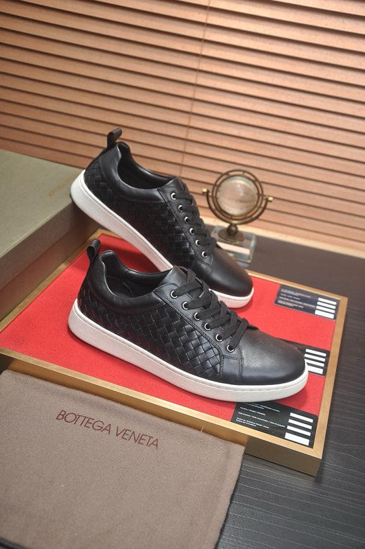 Bottega Veneta Men Shoes-63